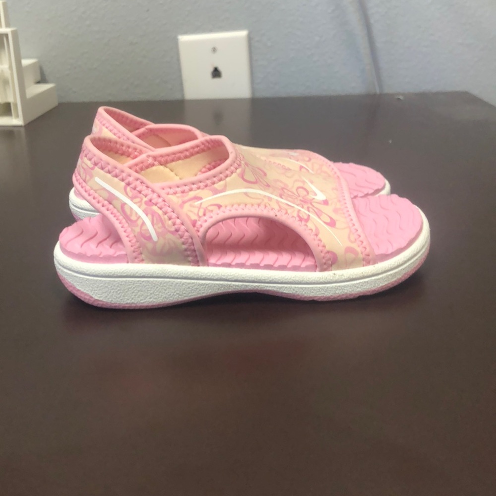 Toddler Nike sandals